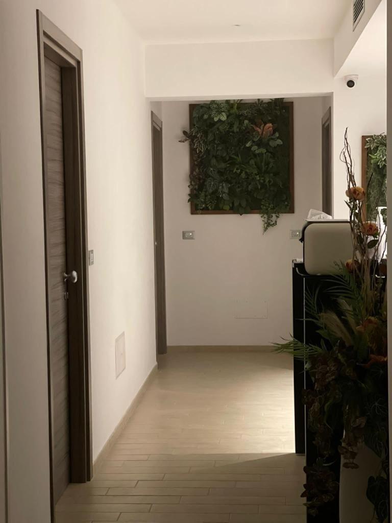 Piazza Dante Hotel Taranto Bagian luar foto